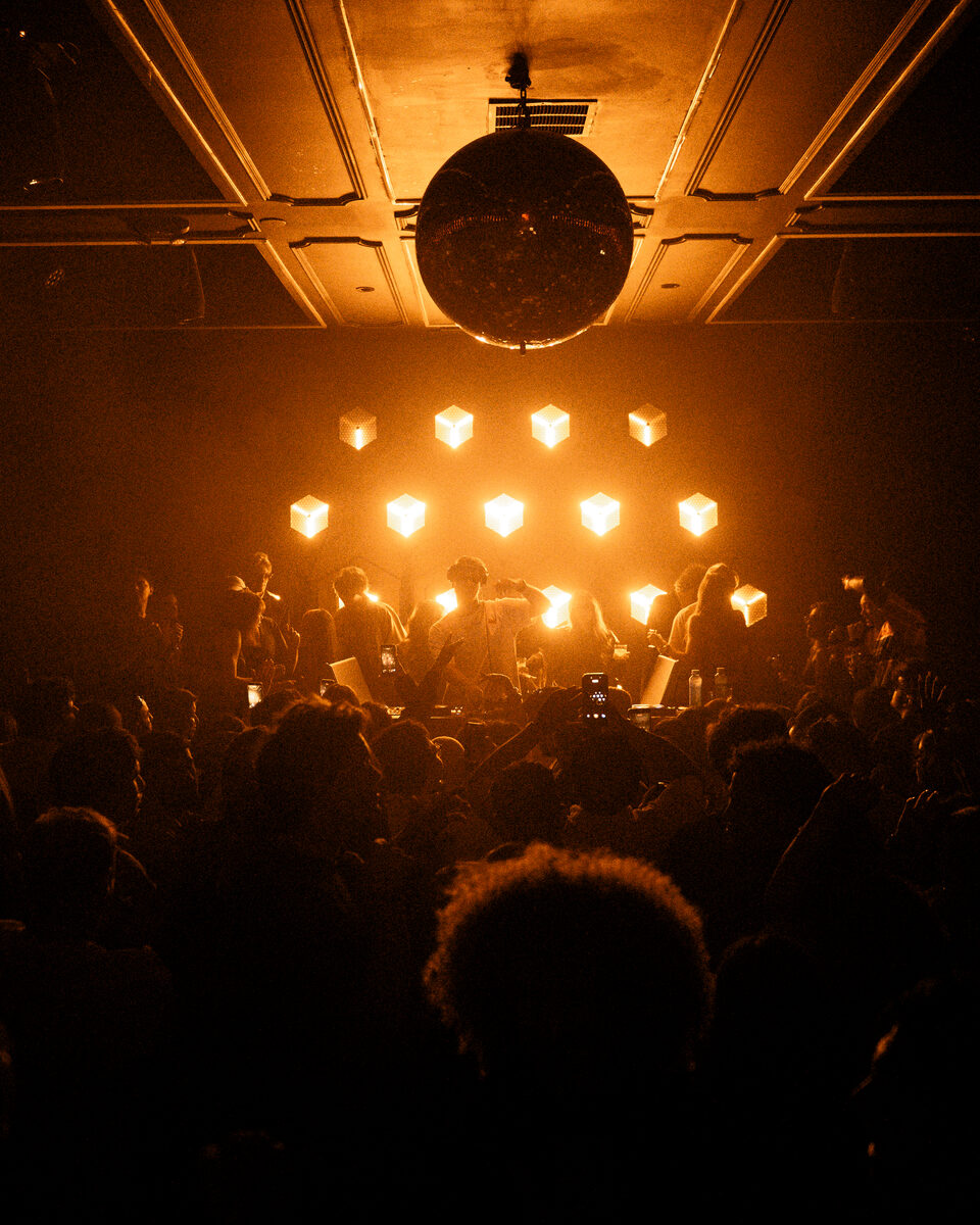 SISTEK press and live photo 4